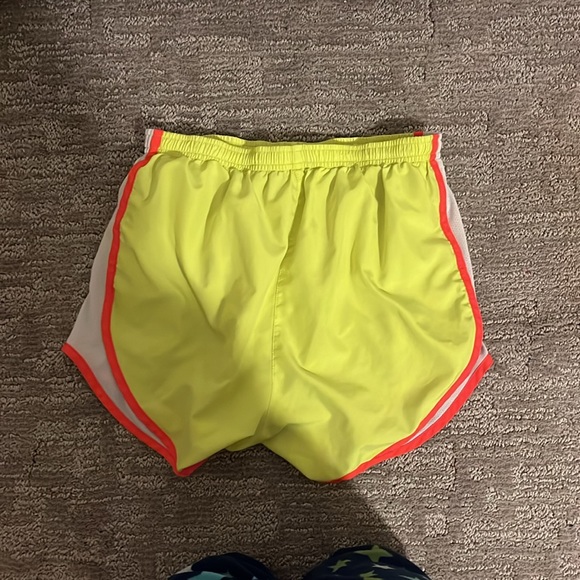 Nike Running Shorts - Picture 2 of 4